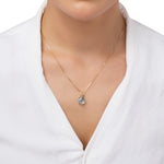 تحميل الصورة إلى عارض المعرض، قلادة زرقاء مقطوعة بشكل مربع على شكل بحيرة مجمدة